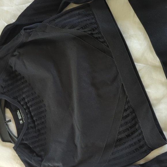 Amazing athletic set🔥🔥🔥 - Picture 4 of 17